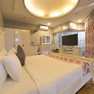 Premier King Room